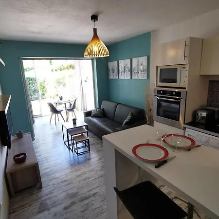 Design Studio With Terrace And Swimming Pool Αντίμπ